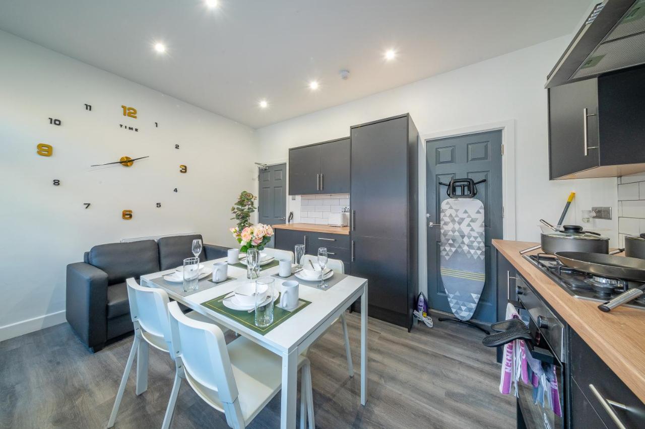 *Rc12S* For Your Most Relaxed & Cosy Stay + Free Parking + Free Fast Wifi * Leeds  Ngoại thất bức ảnh